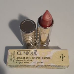 Clinique Dramatically Different Lipstick NEW NIB